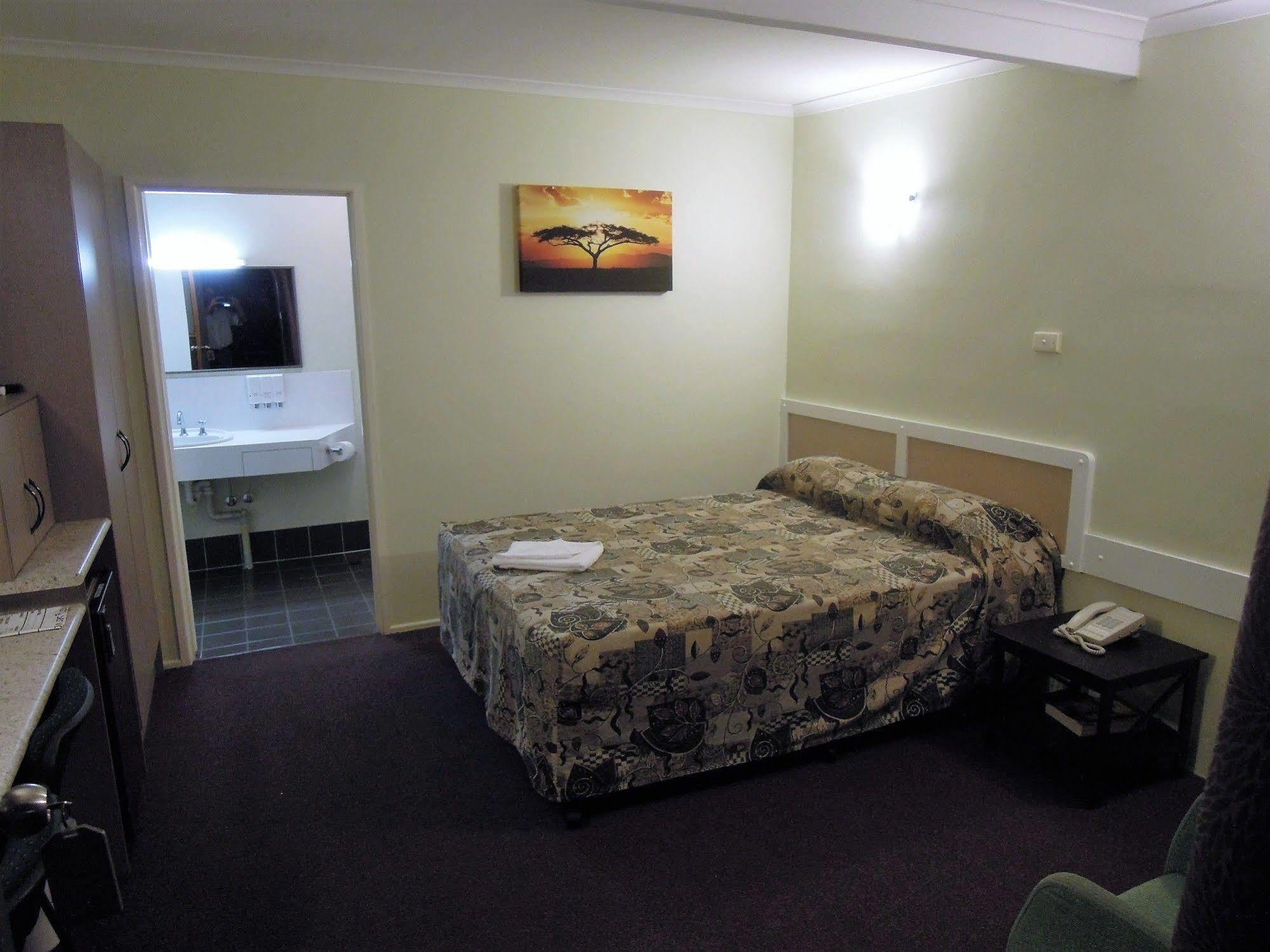 Biloela Centre Motel & Steakhouse Restaurant 외부 사진